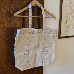 Sézane Floral Canvas Tote Bag in Cream